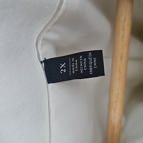 White House Black Market Elegant White Women's Long Trench Coat 2X - Picture 7 of 9